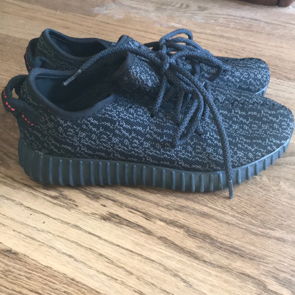 Women’s boost sneaker